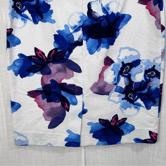 Banana Republic Celia Watercolor Floral Pencil Skirt Size 12 - Picture 8 of 10